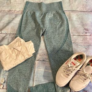 Laki sz S/M heather green active leggings